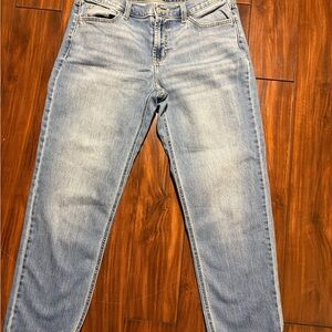 Old Navy Women's Blue Wash Wow Boyfriend Mid-Rise Jeans